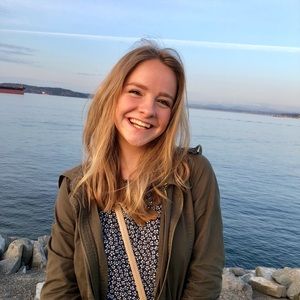 Meet your Posher, Abby